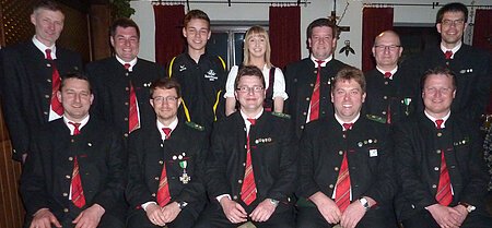 Hinten v.l.n.r.: Franz Appel, Markus Schmid, Lukas Habermayr, Regina Kranner, Georg Mayer, Stephan Raudensky, Mario Zöller. Vorne: Peter Steiner jun., Markus Mayr, Bernhard Schoder, Josef Rehm und Christian Zimmerer.