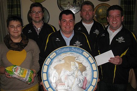 v. l.  Bettina Raudensky, 1. Vorstand Bernhard Schoder, Markus Schmid, 1.Sportleiter Josef Rehm, Georg Mayer