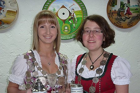 Schützenkönigin Regina Kranner und Jugendkönigin Anna Schmidberger