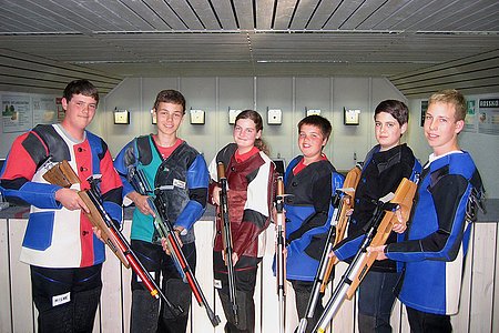v.l. Daniel Medele, Lukas Habermayr, Anna Kugler, Phillip Stegmeyr, Florian Kugler, Daniel Golling